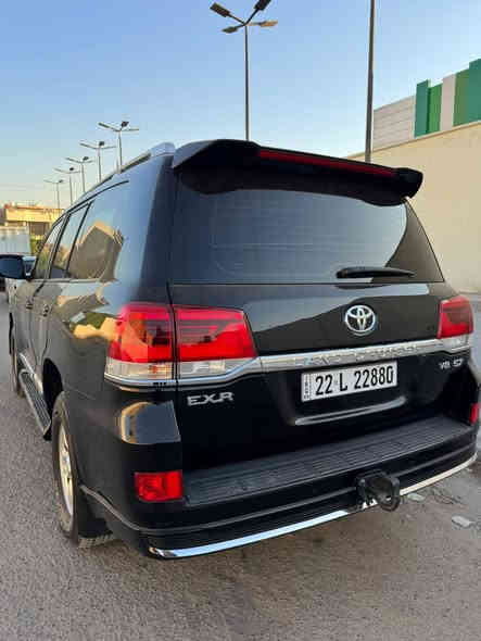 السلام عليكم 
للبيع 
(زيرو)
لاندكروز درع اصلي          5700V8
موديل 2018 
ماشيه 15الف 
كفاله عامه 
السعر 68 الف وبيها مجال 
مكاني بغداد 

اتصال او واتساب 
***********
