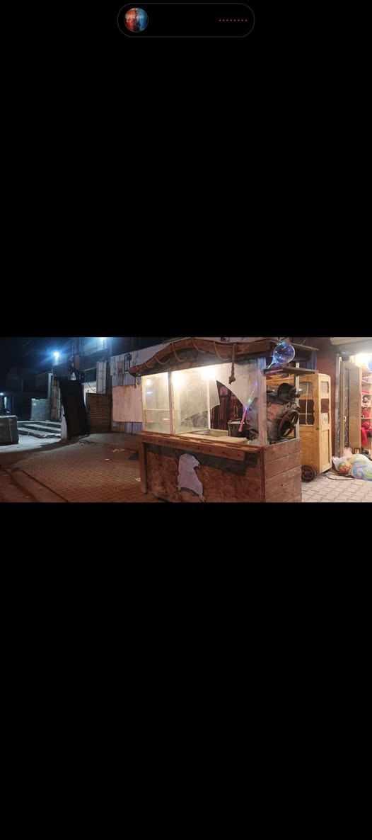 يا الله عربانة مال حب تصير للچبس وبيها قدر ضامية وطباخ كامل وخانات كرزات كامل تأسيسات كهربائية بس جيب الدبة وشغل وعليكم بالعافية حب حار وطيب وماشي بسوگ العراقي سعرها خاص للتواصل واتساب او خاص ***********
