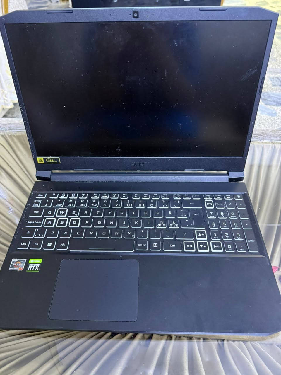 للبيع لابتوب قوي للألعاب والتداول والمونتاج 🔥
💻 Acer Nitro AN515-45
⚡ المعالج: Ryzen 7 5800H بسرعة 3.20GHz
🎮 كرت الشاشة: RTX 3070 Laptop 8GB
🧠 الرام: 16GB
💾 التخزين: 1.38TB SSD
🪟 النظام: Windows 11 Home
✅ يشغل ألعاب قوية وبرامج تصميم ومونتاج بدون مشاكل
✅ مناسب للتداول والشاشات والبرامج الثقيلة
✅ تبريد ممتاز وسريع بالأداء
✅ الجهاز نظيف والاستعمال مرت


**إذا كنت صاحب هذا الإعلان وتريد حذفه لأي سبب، رجاءا أرسل رسالة إلى الدعم الفني**