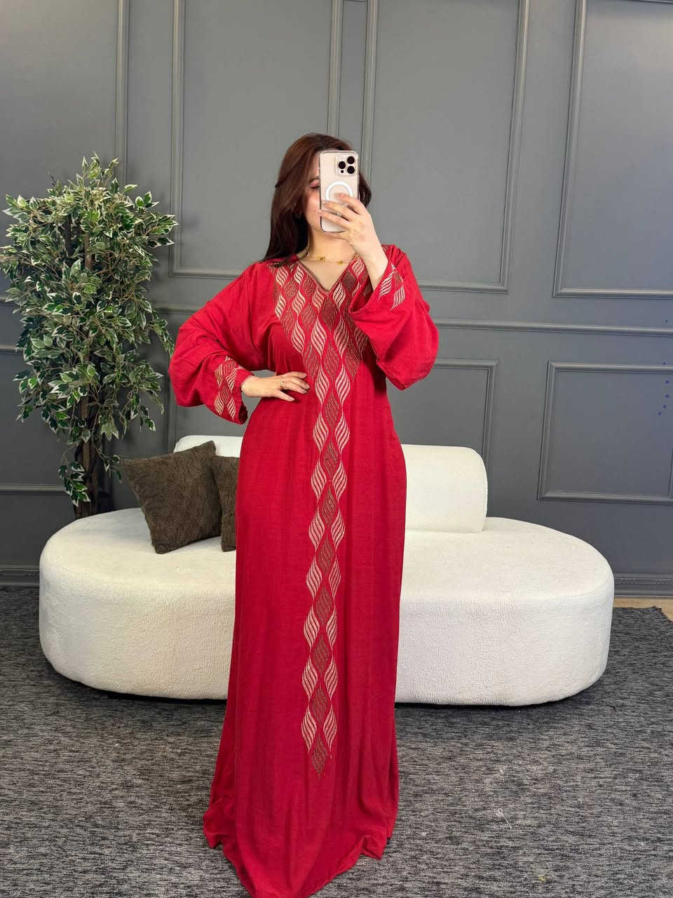 دشاديش العيد وصلت وصارت جاهزة لطلباتكم💃♥️♥️♥️♥️😍🫰🏻🫶🫶🫶
شوفولي الموديلات والألوان داخل المنشور 
اي قطعة تحبون دزولي صورتها أثبتها الكم وتوصيلكم مجاني عيني 🙈🥰🤭
الخامة كشمير حبيباتي والقياس فري سايز 
والسعر فقط 20 الف القطعة 
ومتوفر بعد موديلات كثيرة بانتضار طلباتكم 🙈🫰🏻
وهسة گلولي يا لون احلى ؟؟؟😍💃


**إذا كنت صاحب هذا الإعلان وتريد حذفه لأي سبب، رجاءا أرسل رسالة إلى الدعم الفني**