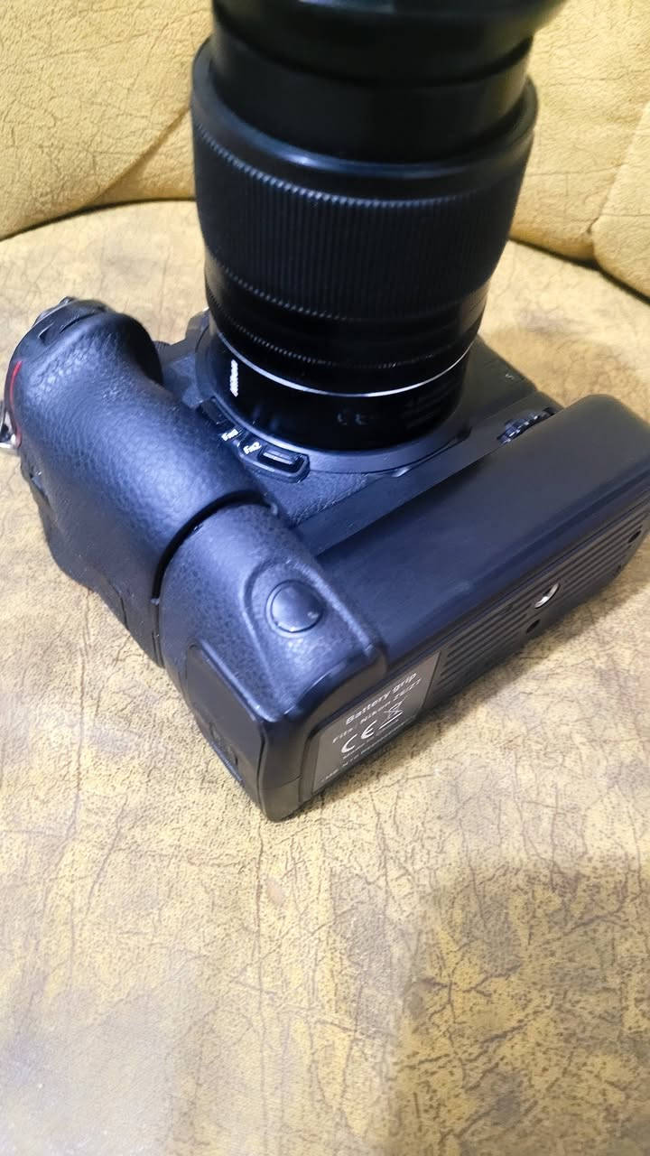 نيكون Z5 فقط بدي 
الكامرة نضيفة 95%
للتواصل واتساب 
***********
