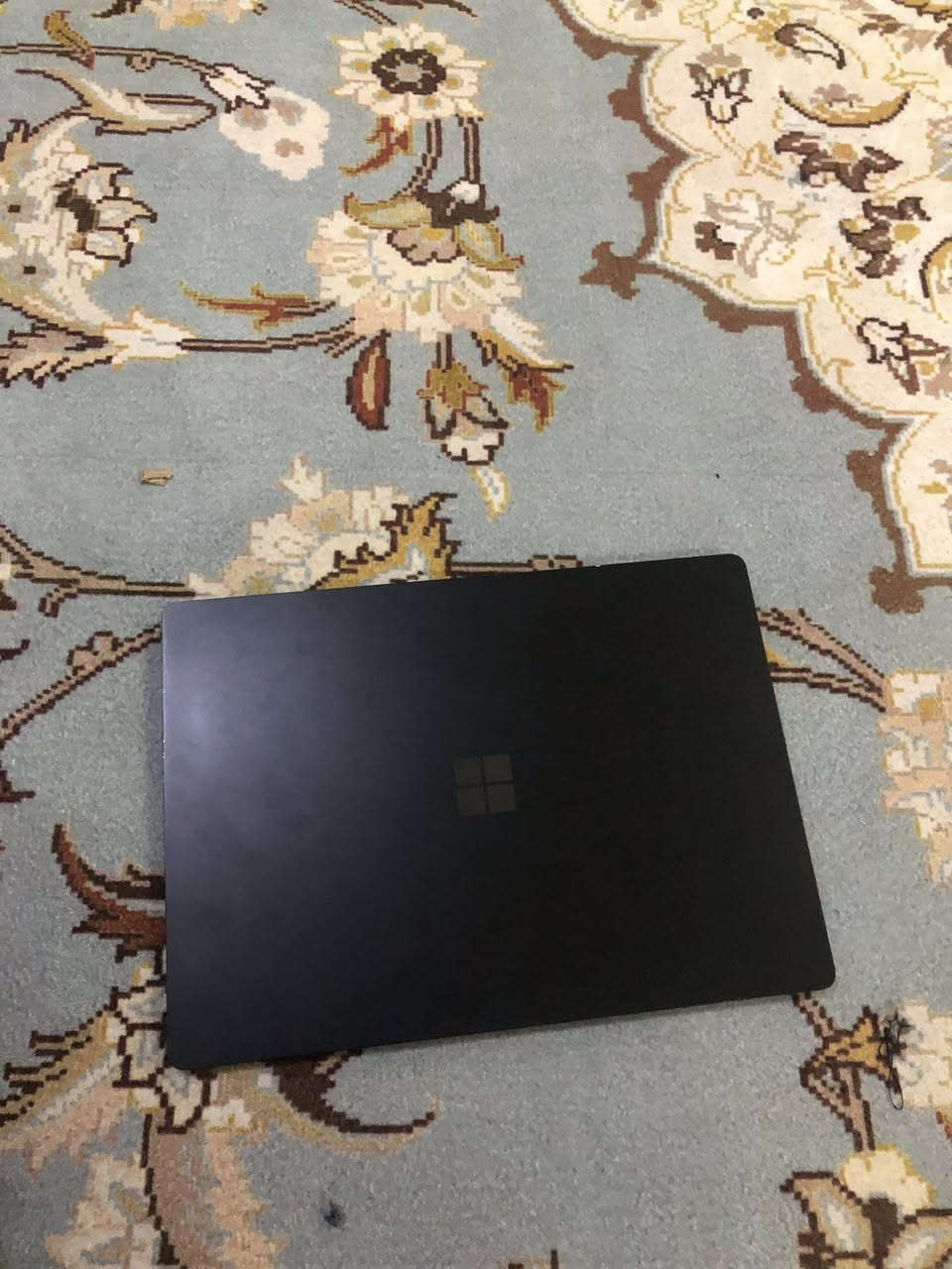 السلام عليكم
بيع فقط 
سيرفس لابتوب ٣ للبيع بدون لمس 

لابتوب دراسة و شغلات مكتبيه او هندسية ساعات عمل طوليه وزن خيف و لمس سوبر سلم 
نظيف كلش  الجهاز 
حجم 13 و نصف 

شاشة 2K IPS QHD
Core i7 1065 G7 جيل عاشر
Ram 16GB DDR4
HARD 256 SSD قابل للتطوير 
كرت شاشة انتل Iris plus g7
بطارية يدوم لحد 6-8 ساعةt
مصنوع من الومينيوم و جل الكانترا الايطالي 

كاميرا 720 HD كلش واضح 

نسخه business edition رجال الاعمال 
Face ID فتح بل وجه نفس آيفون 
مستخدم قليل جدا 
435 الف   

بيع فقط!


**إذا كنت صاحب هذا الإعلان وتريد حذفه لأي سبب، رجاءا أرسل رسالة إلى الدعم الفني**