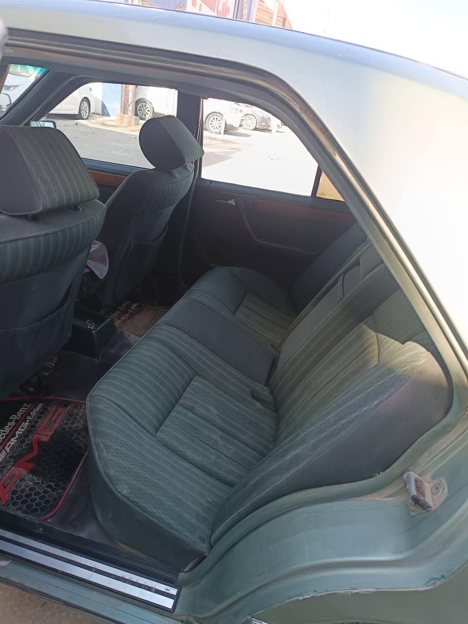 السلام عليكم مرسيدس دب ٣٠٠البيع موديل ١٩٨٧رقم بابل محرك اسود عنكبوت ٦سلندر  مكان السيارة بابل مركز الحلة لاتصال عل الرقم ***********  السيارة رقم بابل انكليزي باسمي السعر ٥٧ ورقة
