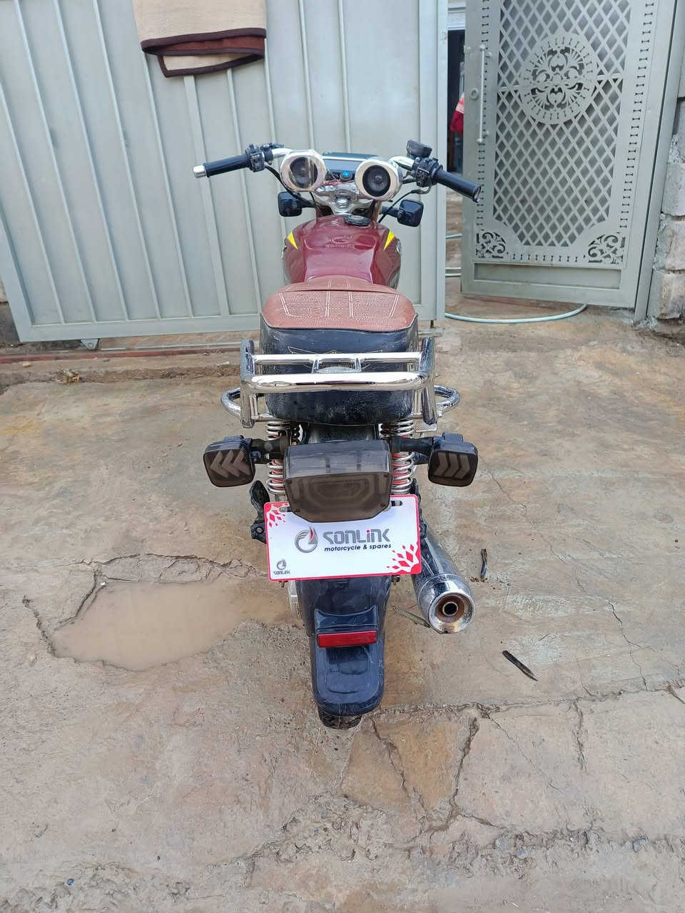 السلام عليكم للبيع دراجة نارية نوع سونك  مديل 2024
الدراجة النضافة كدامك بي خيط تبخير 
كهربائيات شغالة سلف شغال بي منفيس 
العنوان سامراء  السعر 600 الاف وبي مجال *********** 📞
