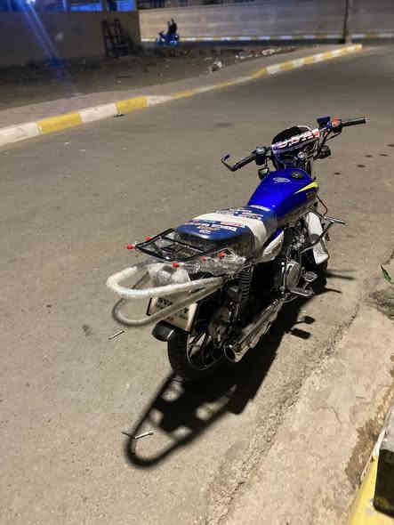 السلام عليكم من رخصه الادمن 
موطور ايراني للبيع موديل 2025
لون ازرك مجمبز كامل 
محرك 200
بعده زيرو 
السعر مليون وبي مجال 
للستفسار على الرقم 
***********
