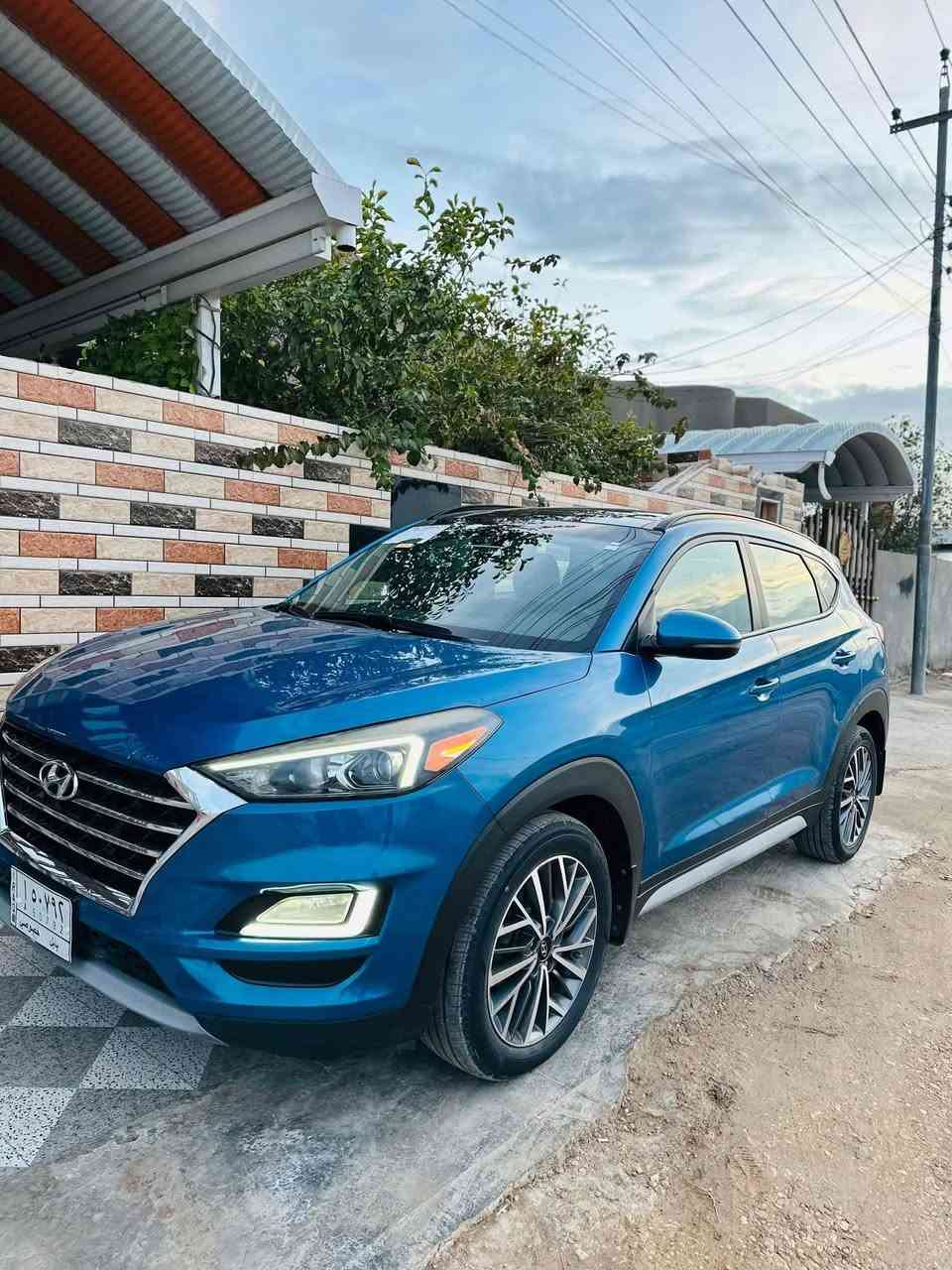 توكسان 2020 كلين بدون حادثها دعاميه اماميه فقط
فول مواصفات 1/1
وسياره نضيفه شوفت عينك
سعر 173 وبيه مجال بسيط 
الاتصال 
***********
