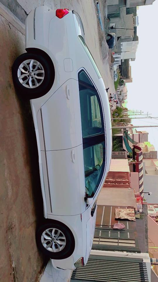 پاسات موديل 2016 
دووپارجه ي سبوغه  چاملغ و بونيتي بي ده واخل  مكينه 18توربوو ره قه مووسنويي تازه يه  به ناويي خومه وه يه 
ژماره موبايل*********** كركوك, العراق
