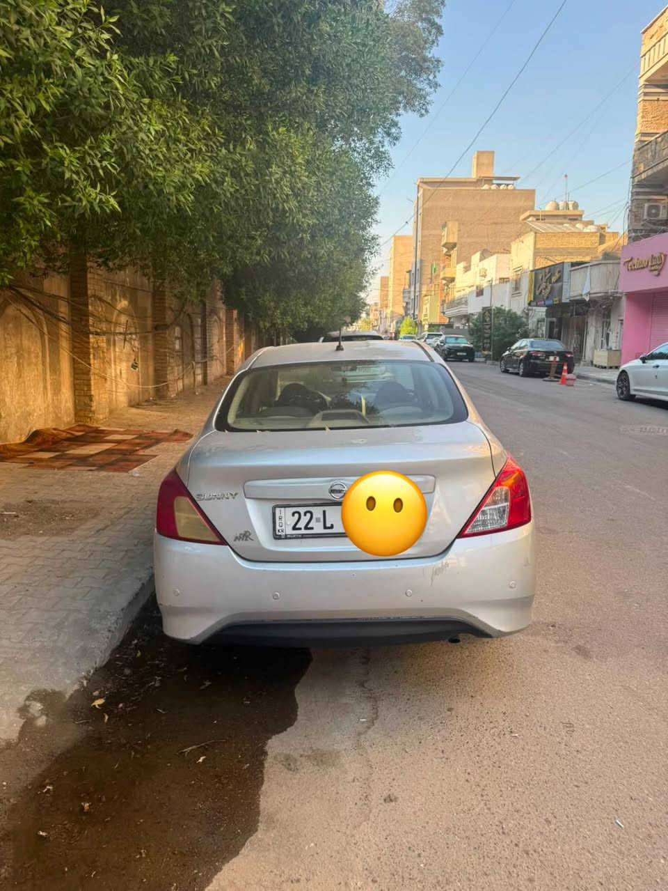 سياره نيسان سني  موديل 2018مكفوله بيه اقل شبر كلير سياره صدر جديد تبريد ثلج رقم اربيل رقم جديد تحويل ثاني يوم وعندي بس داعميه شويه بيه كسر بين بصوره وعندي مكينه مبدله جديده  وباقي كله مكفول السعر 105 وبيه مجال بسيط مكاني بغداد الاتصال 
***********

