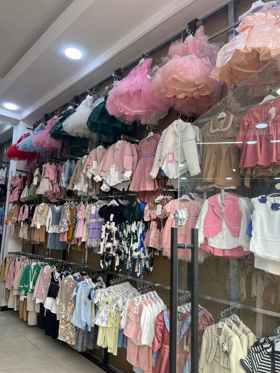 🔥 تصفية محل ملابس أطفال 🔥
لظروف خاصة، يتوفر بيع بضاعة محل ملابس أطفال كاملة
📍 الموقع: الفلوجة – كماليات مجاور مكسي مول 

✅ بضاعة مرتبة وجاهزة للبيع
✅ موديلات أطفال (صيفي + شتوي)
✅ شغل نظيف ومختار بعناية

📦 البيع يكون كامل (جملة وحدة)

❌ المحل غير مشمول (إيجار فقط)

💰 السعر علئ الخاص

للاستفسار مراسله او اتصال 
***********
