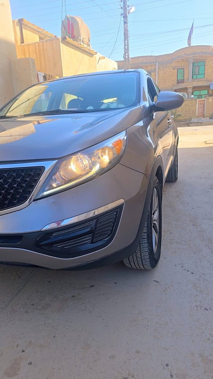 السلام عليكم
كيا سبورتج موديل 2015 ماشيه 130 تقرير غرق تعمل وتسير السياره نظيفه
السعر 148
للاستفسار أكثر ***********
