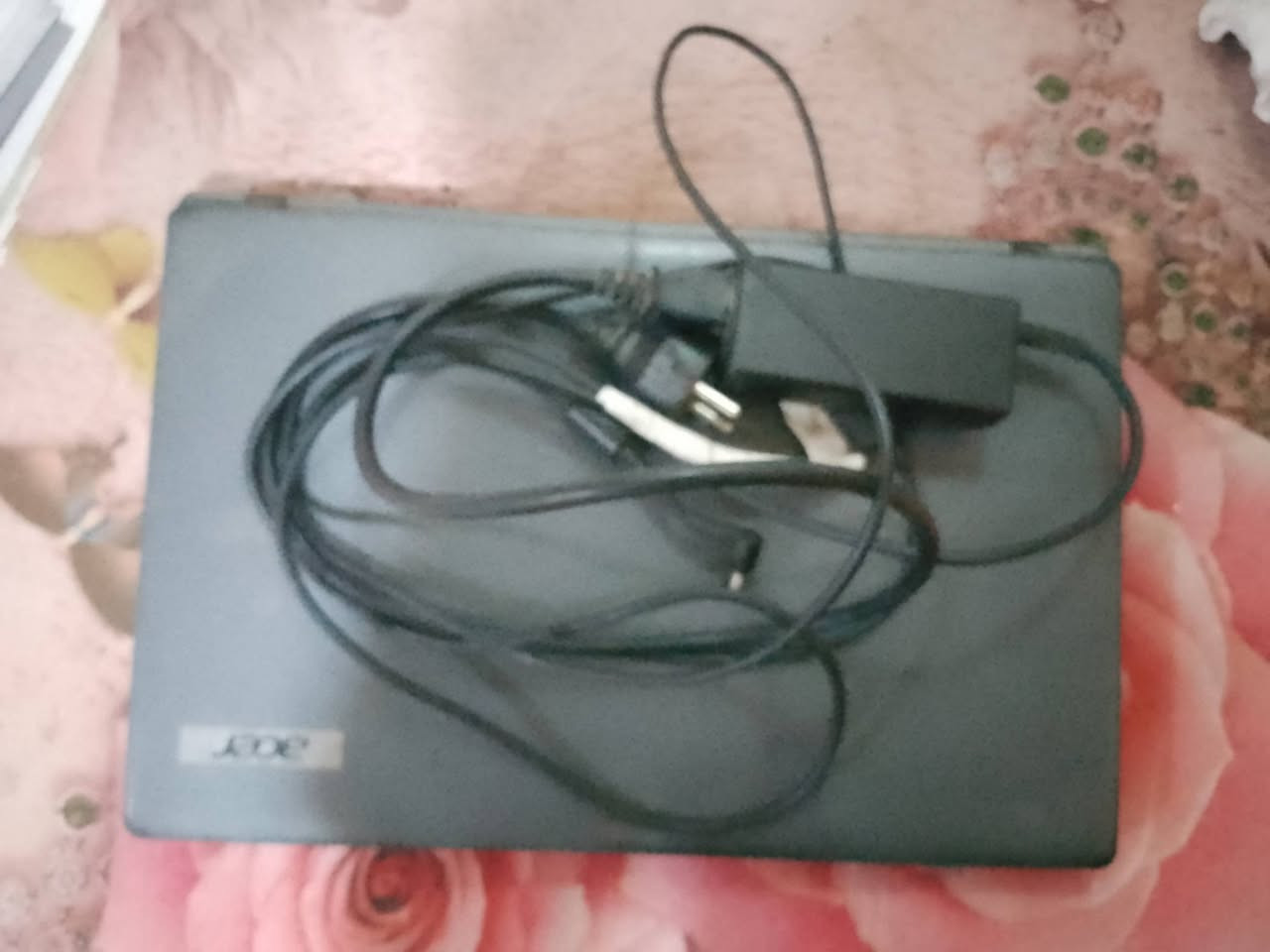 حسابه acer شغاله يحتاجلها فرمته والشحن على الكهرباء لان بط
اريه تعبانه


**إذا كنت صاحب هذا الإعلان وتريد حذفه لأي سبب، رجاءا أرسل رسالة إلى الدعم الفني**