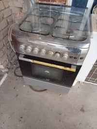 طباخ نضيف • كراسي • للبيع