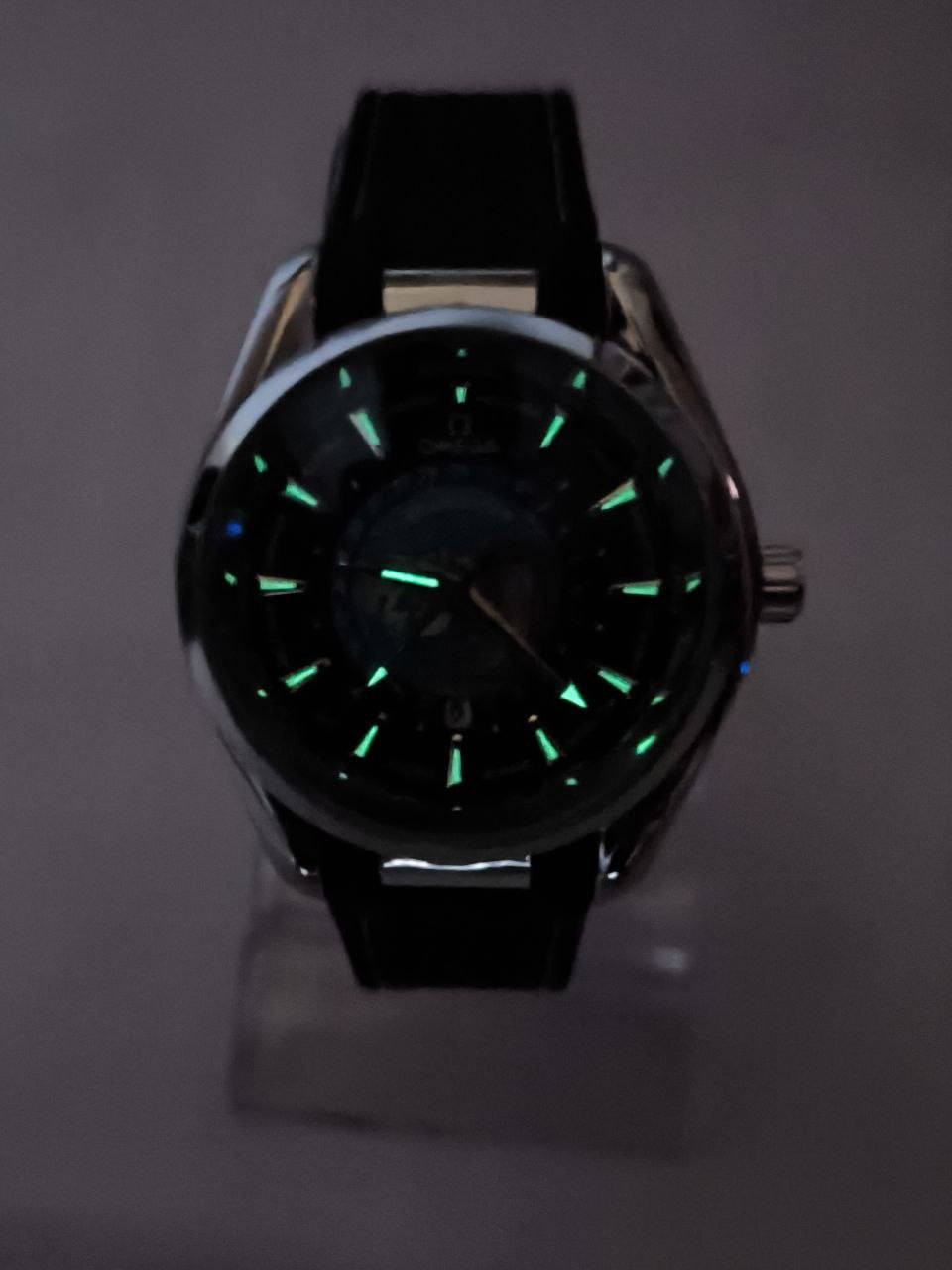 ساعة من ماركة اومكا OMEGA لكواتيرا
تحفة فنية 
تصميم يجسد الارض🌍
مكينة كوارتز
ميناء فلكية مميزة مزودة بمنفذ تاريخ مع فول لامينوس 
زجاج زفير  ضد الخدش 
مقاومة ماء وغبار 
سير ربل طبي ضد البكتيريا وتجمع الاوساخ 
قفل فراشة اصلي
القطعة مختمة بالكامل

⚠️ملاحظة متوفر قطعة واحدة فقط

السعر:-40 الف ع اول تم 
للحجز ارسل رقمك وعنوانك واقرب نقطة داله


**إذا كنت صاحب هذا الإعلان وتريد حذفه لأي سبب، رجاءا أرسل رسالة إلى الدعم الفني**