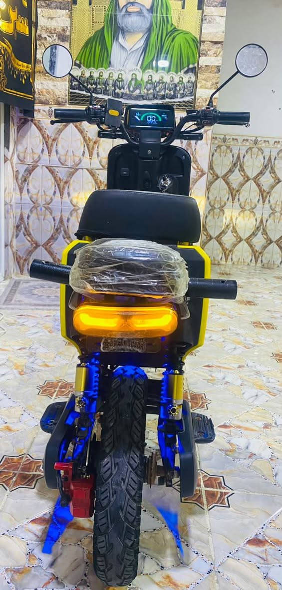 دراجه شحن R7 كله شغاله بطاريات جدد 32 سعره 360 وبيه مجال مكاني بصره حيانيه رقمي ***********
