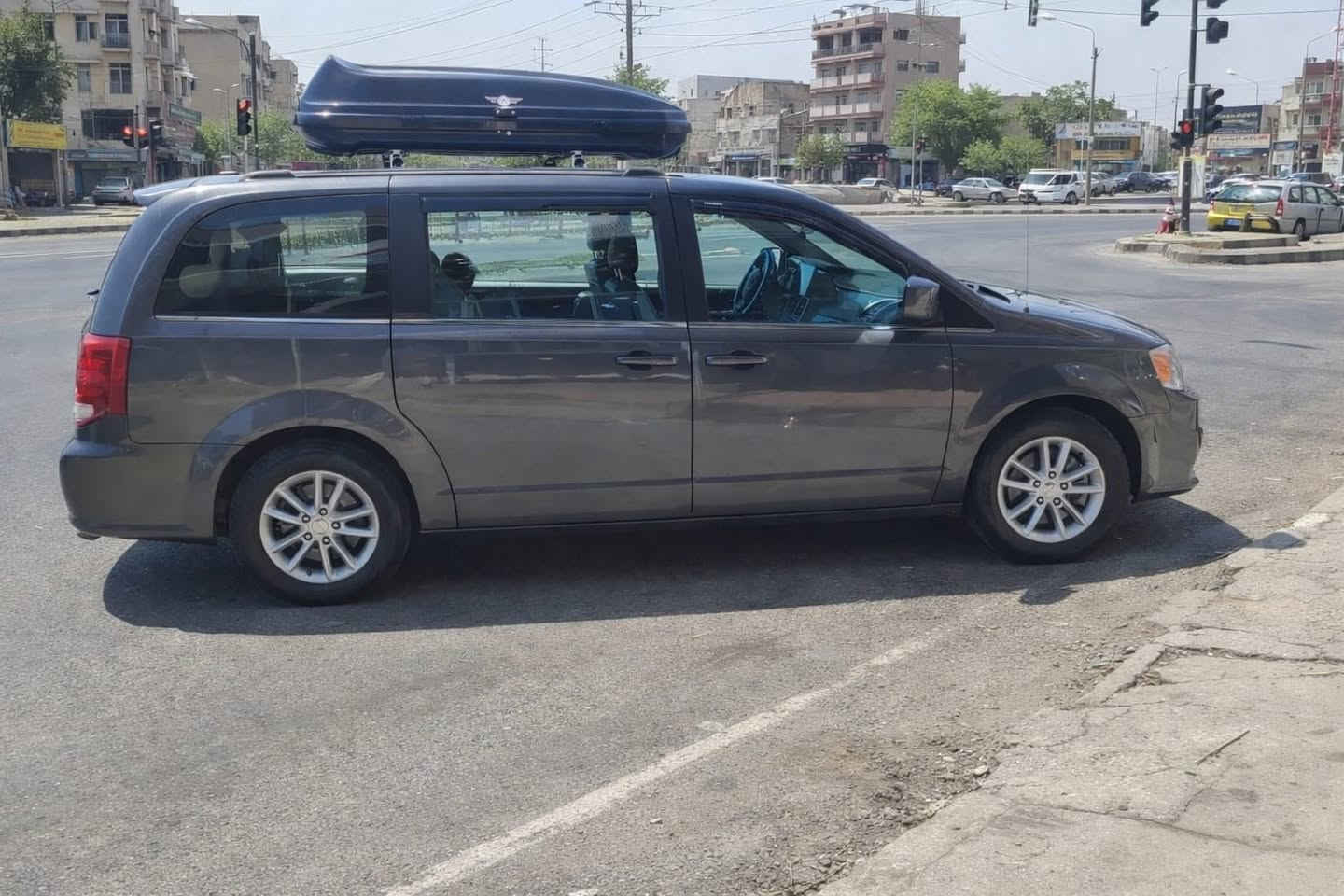 دوج كرفان موديل 2019ضرر موضح بالصور كشن كهربائي أبواب وصندوق كهربائي مواصفات معروفة رقم أربيل دولي تحويل شرط مكان سيارة كركوك سيارة نضيفة ماشيه98استفسار على رقم ***********
