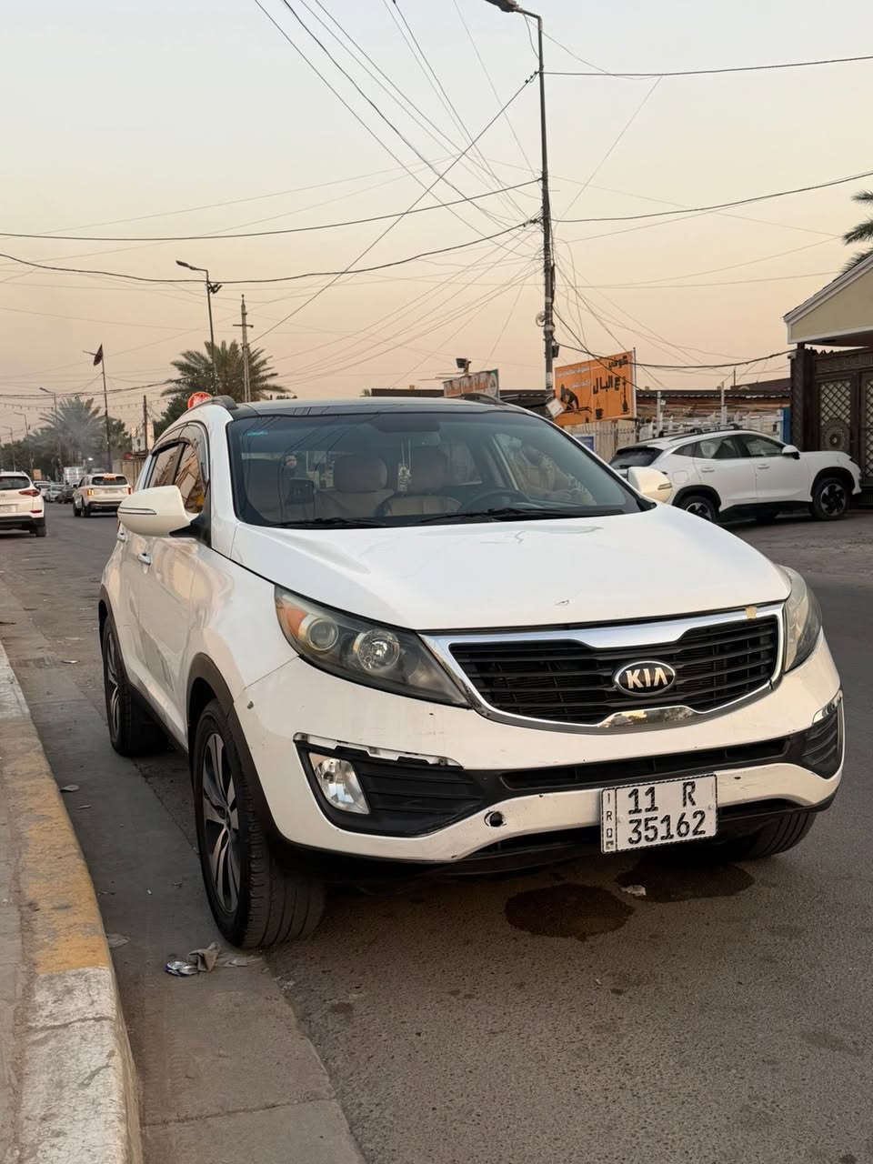 سبورتج 2014  خليجي فول عده البصمة
ماشية 144 الف 
المواصفات
1- بانوراما 
2- شاشة
3-حساسات خلفية
4- سايدبريك بل رجل
5- مري شفط
6 محرك 2000 دوش
9- اشاير بالمري
10- شاشة 
11- رقم بغداد  الجديد
وباقي المواصفات معروفة

بيه مكانت صبغ 
بدون دواخل
 سونار مرفق بل منشور 

السعر 122 وبيه مجال 
العنوان بغداد حي البنوك
***********
