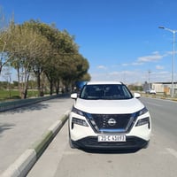 نيسان روج ٢٠٢٣ sv بدون صبغ بس دعامية امامى مبدل بدون ايرباك ماشية 3500...