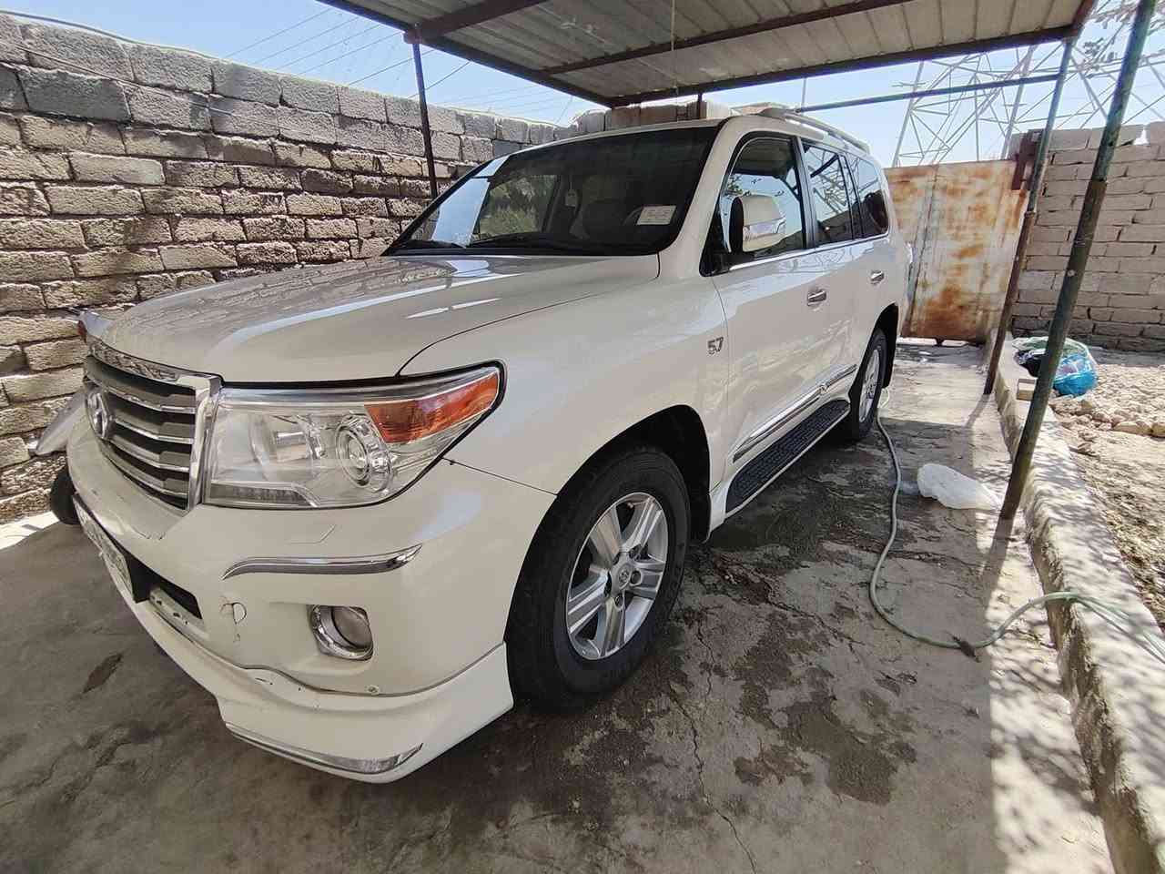 لاندكروز فكساره  كفاله عام فول مواصفات محرك 8 رقم بغداد *********** ناصريه مركز

