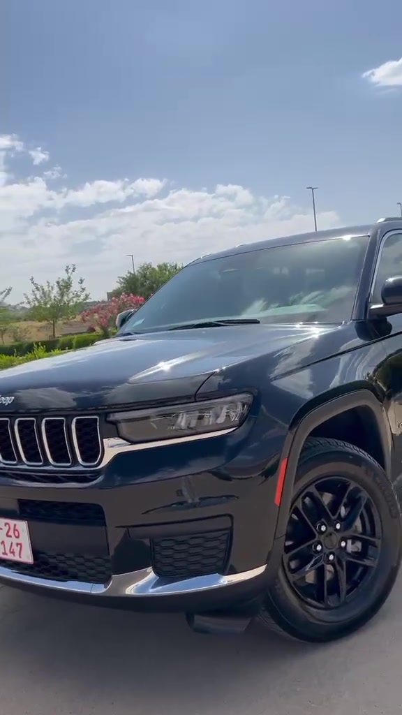Grand Cherokee L 2024 4×4 
مواصفات لاريدو سلايد 

دەرگایەکی بیلادی گۆڕاوە دەعمی  خەفیفە 
ئێرباگی بەس  شانی سیستەمە
٣ پەڵە  بۆیاخی بچوکی هەیە

1C4RJKAG3R8574831 شانصى

Grand Cherokee L 2024 4×4

 بيها ٣ مكانات صغيرة صبغ  و  باب واحد  مبدل بيلادي 
و بس ايرباك  السكن سيستم
للبيع فقط
***********
مكان سليمانية
