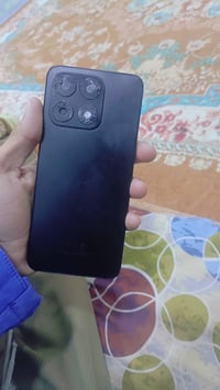 هونر اكس ٨ • ١٢٨ • كاميرا مكسورة