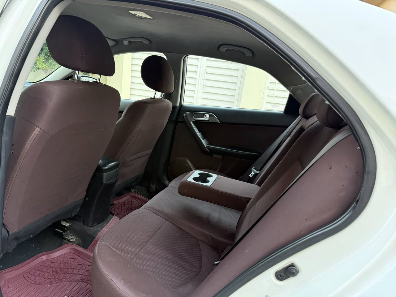 سيارة سيراتو خليجي موديل 2011
شرط كير محرك مامفتوحه صدر امامي خلفي جازها اربعه تايرات جددت تحويل مباشر موصفات معروفه سيارة مكفوله كفاله عامه سعر 117
***********
