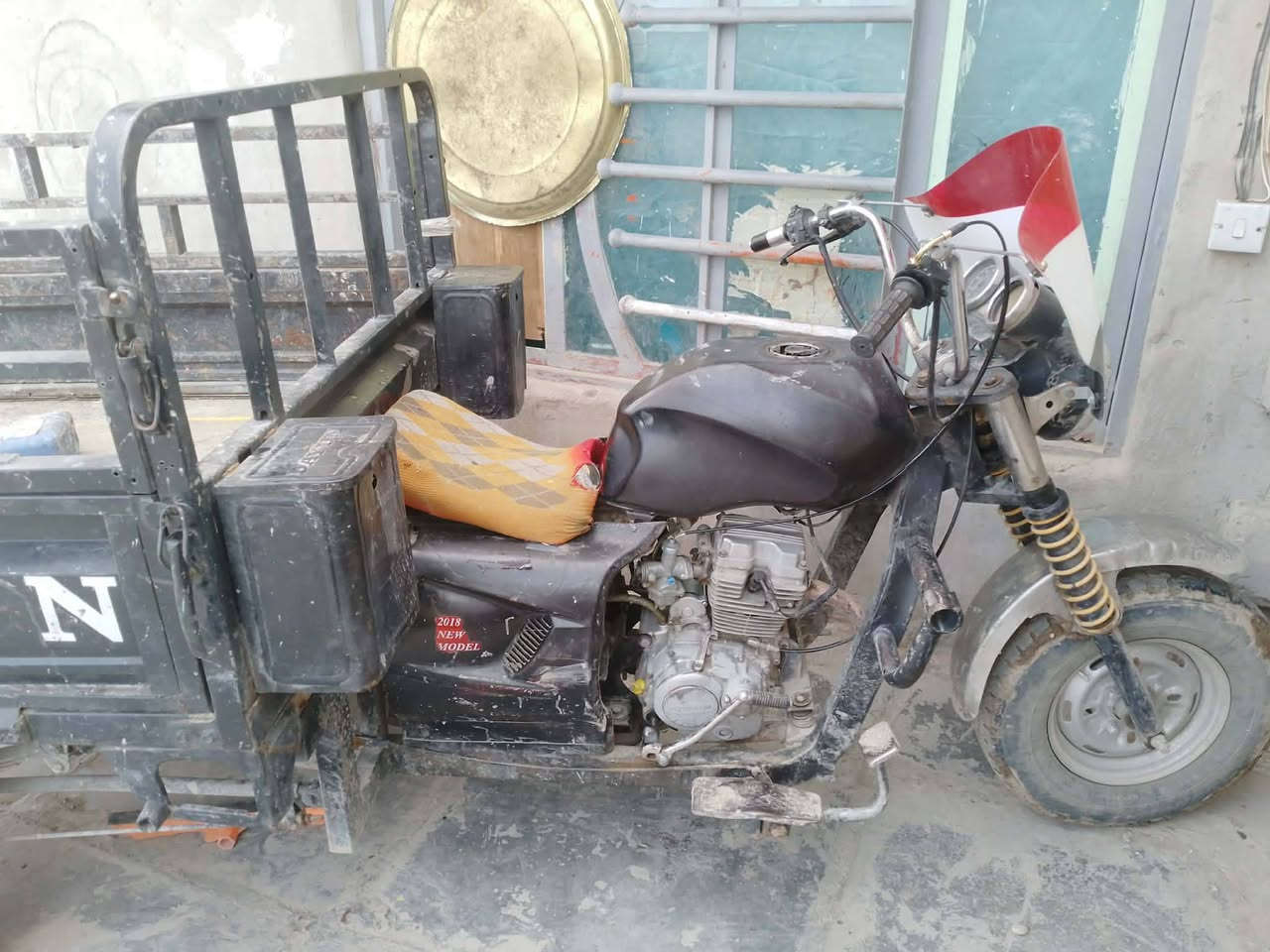 سلام عليكم  ستوته البيع  وراق  مكينه خير من الله  بس نقصه باتري ولايتات السعر  ٦٥٠وبيه مجال الشراي بغداد النهروان


**إذا كنت صاحب هذا الإعلان وتريد حذفه لأي سبب، رجاءا أرسل رسالة إلى الدعم الفني**