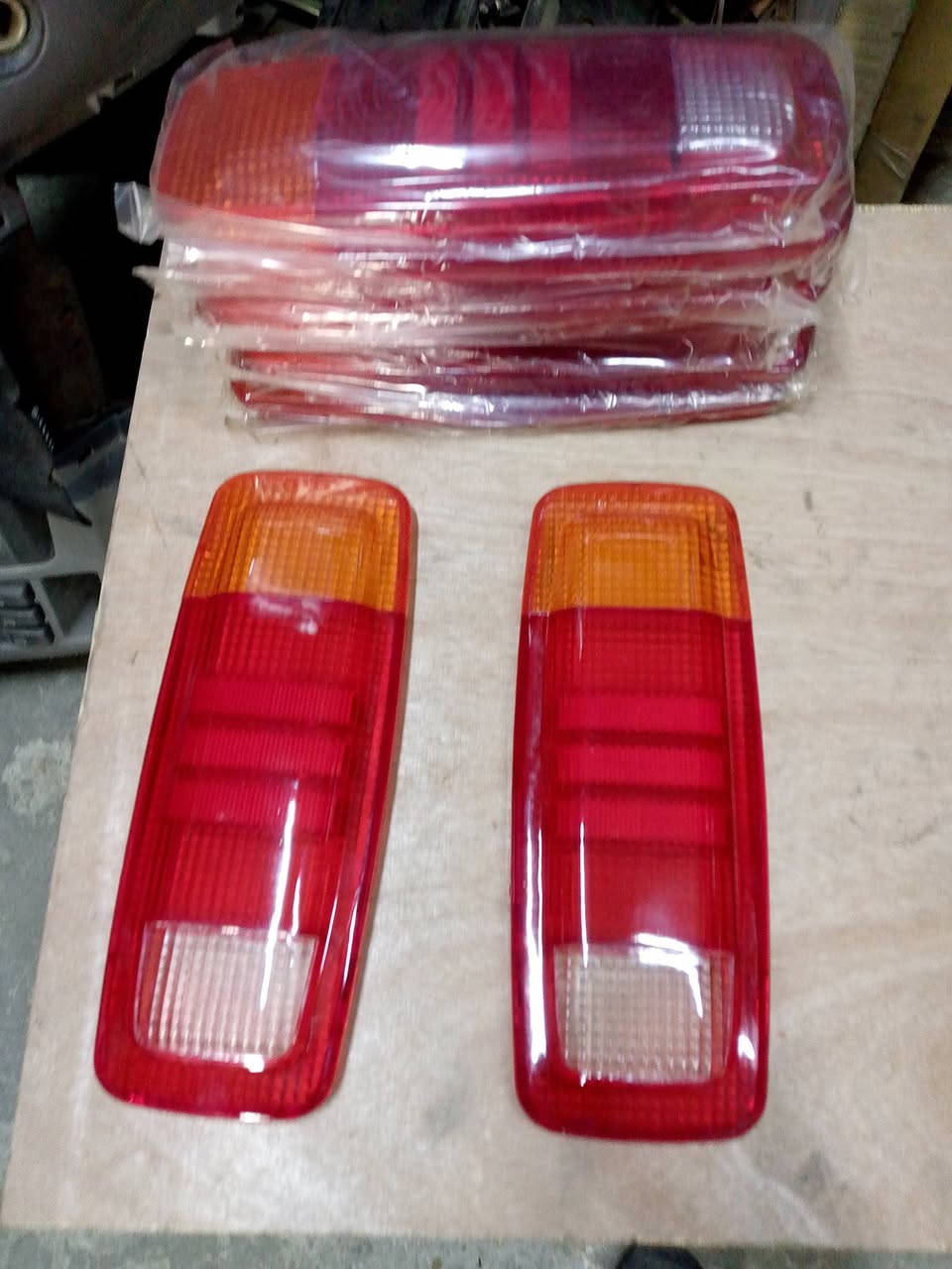 محلات ابو عادل 
 لبيع الادوات الاحتياطيه للسيارات الكوريه 
 كيا.      بنكو.       بريجو 
ام عيون.        فونتيرا.         بنكو 3 
             بغداد كسره عطش 
يوجد خدمه توصيل 
                           ***********
