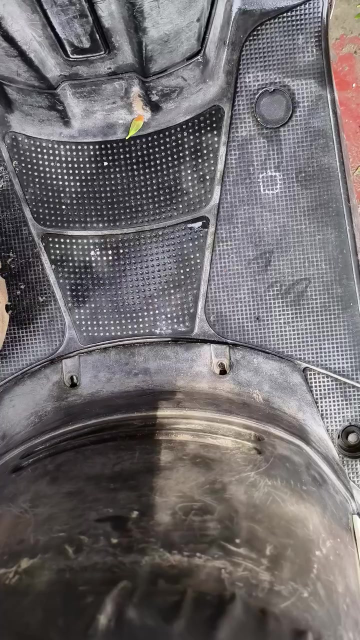 ماكس بوليس نوزل موديل2009 دراجه رمبة صار شهرين من طلعت بيها تزويدات قطرة دهن ويدات وستاند يم الحاضن لون كرزي دراجه نص نكرة سلف مثل ماموضح بلفيديو معتاز واريد ابيعه او اراوس ب ايراني اصولي حتلو ازيد فوكاها سعر خاص بس الشراي يجي خاص


**إذا كنت صاحب هذا الإعلان وتريد حذفه لأي سبب، رجاءا أرسل رسالة إلى الدعم الفني**