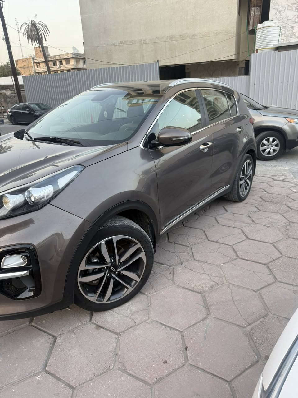 للبيع سبورتج 2020 خليجي
وكالة الدولية 

الموصفات :

شاشة لمس أصلية كار بلي واندرويد اوتو

حساسات

كاميرا خلفية

مرايا جانبية كهربائية

مقاعد بتحكم كهربائي

تحكم ستيرن كامل

كشافات ضباب

دخول بدون مفتاح

مثبت سرعة

ماشية 100,000 

السيارة نظيفة ومبين كلشي بالصور

السعر: 20,500 دولار

مكان السيارة بغداد الكرادة

للتواصل والاستفسار: ***********
