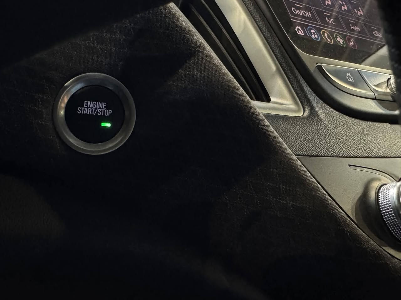 ماليبو  سلفري موديل ٢٠٢٢  بصره معوقين (غرق) جايه من امريكا  تعمل وتسير  ايرباك سليم جميع الايرباك سليمه 
ماشيه ٧٤ كيلو نظيفه قبل سبوعين بدلت تخم تاير امامي وخلفي  والسياره جاهزه من كلشي 

***********
السعر ١٣٥  مجال كلش بسيط

رقم الشاصي نزله بالكوكل وراح تشوف صورها وهي بأمريكا 
1G1ZD5ST9NF126533
