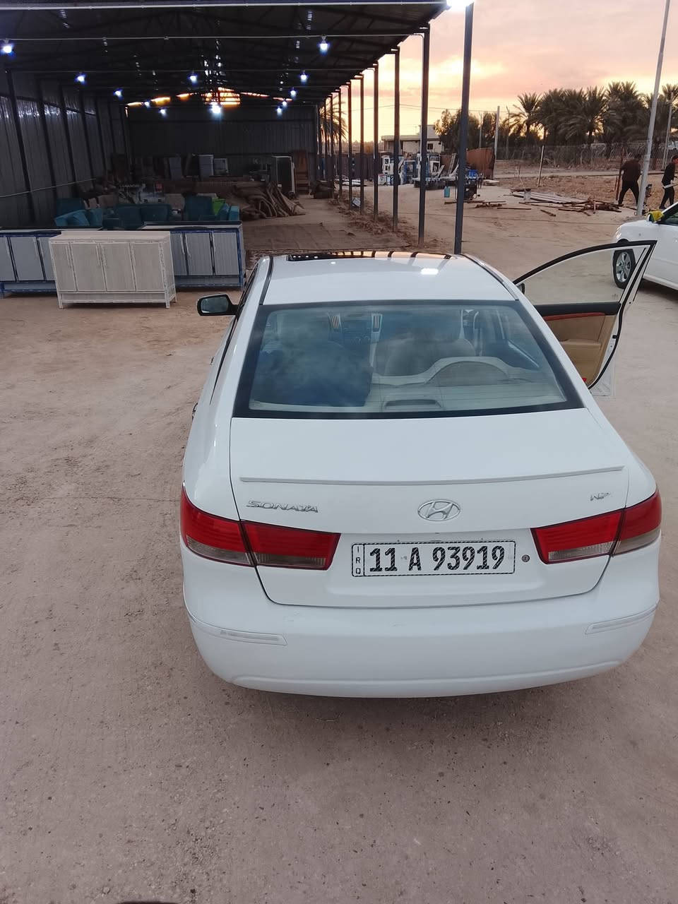 سلام عليكم  للبيع هونداي سوناته موديل 2009  خليجي بيها طخه يلجاملغ لمامي وجنطه مصبوغه حزام  سياره محرك 2004 كير خمس نمر  مرتبه ومضبطه عله يدي ما تحتاج برغي سياره نضيفه  ملضومه زنون كامله رقم  بغداد بسمي تحويل ثاني يوم رقم  لكليزي  سياره مال جناي سعر لسياره120  وبيها مجال مكان لسياره بابل سكندريه  ستفسار عله هاذا ***********
