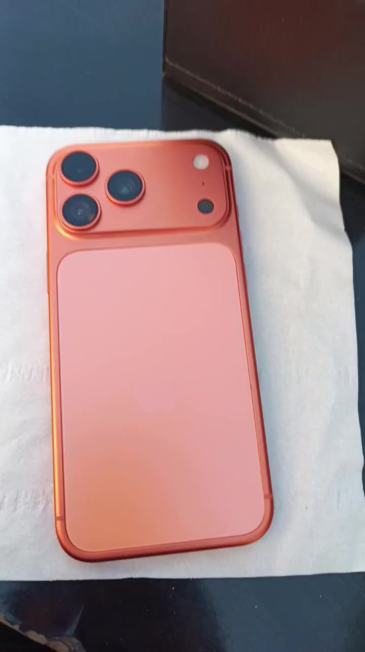 ايفون17برو ماكس اليوم أخذته وصار عدي ضرف ورد ابيعه جهاز امارتي يعني شبه الاصلي بوبجي يشغل دبل سيم كارت جهاز اصلي حيل شبه السعر 165مكاني كربلاء حي الغدير ***********
