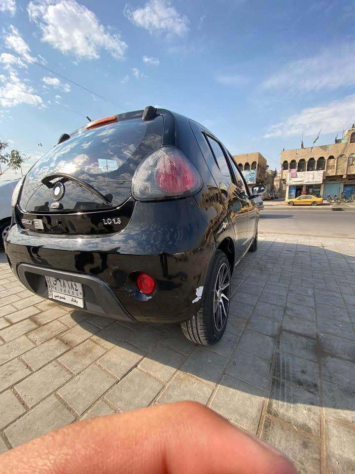 سلام عليكم للبيع فقط باندا موديل 2013 سنوية لغاية  شهر 7 /2026 السعر المطلوب  49 $ وبي مجال غرفه السياره نظيفة حسب ما واضح بالصور والكشر يرادله شويه ترتيب وما ماثر بشي كير ومكينه نظيفات وع الفحص والكهرباىيات كلها شغاله التبريد شويه منقص غاز فقط وحاليا شغال تخم تاير جديد للاستفسار اكثر الاتصال ع  *********** اتصال فقط مكاني بغداد م الصدر
