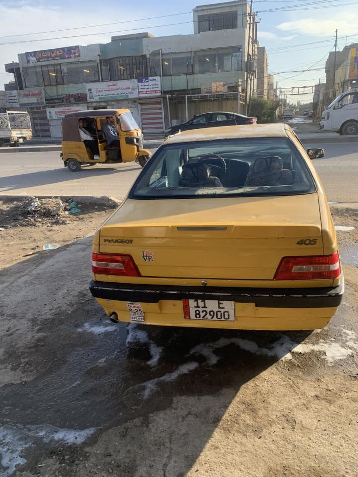 السلام عليكم
بيجو لميس 13 
مكينه وكير  فرنسي قطره بل نص 
حدايه وكهربائيات وتخم تاير كلها جديد وجاهز السياره خير من الله 
رقم بغدادتحويل  ثاني يوم 
مصفرة هيئه وغرامات 
بيها جاملغ وبنيد مبدلات اصليات 
السعر 30 وبيها مجال حك جيتك 
مكاني بغداد حي البتول 
***********
