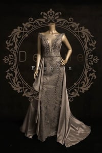 بدلات • ملبوسه ساعة • ٤٢