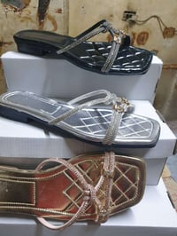 ملابس • جملة • سعر خاص