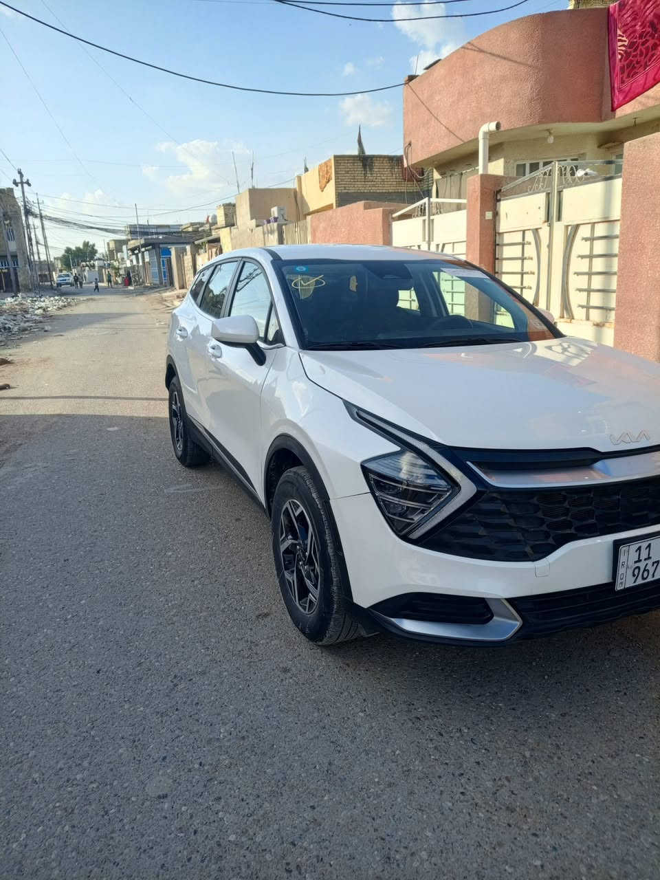 كيا سبورتج موديل 24ماشيه 11الف نص فول السياره وضع الشركه وارد امريكي حادثها جاملغ ايمن نفسه معمر السياره كفاله عدا احدثها الجاملغ الايمن مكان السياره بغداد للاستفسار اكثر اتصل *********** مرقم شهداء السعر 195وبيها مجال للشراي وذا اكو مراوس أقل من سعرها للتوضيح اني مكلف اتصل على الرقم وبي واتس اب
