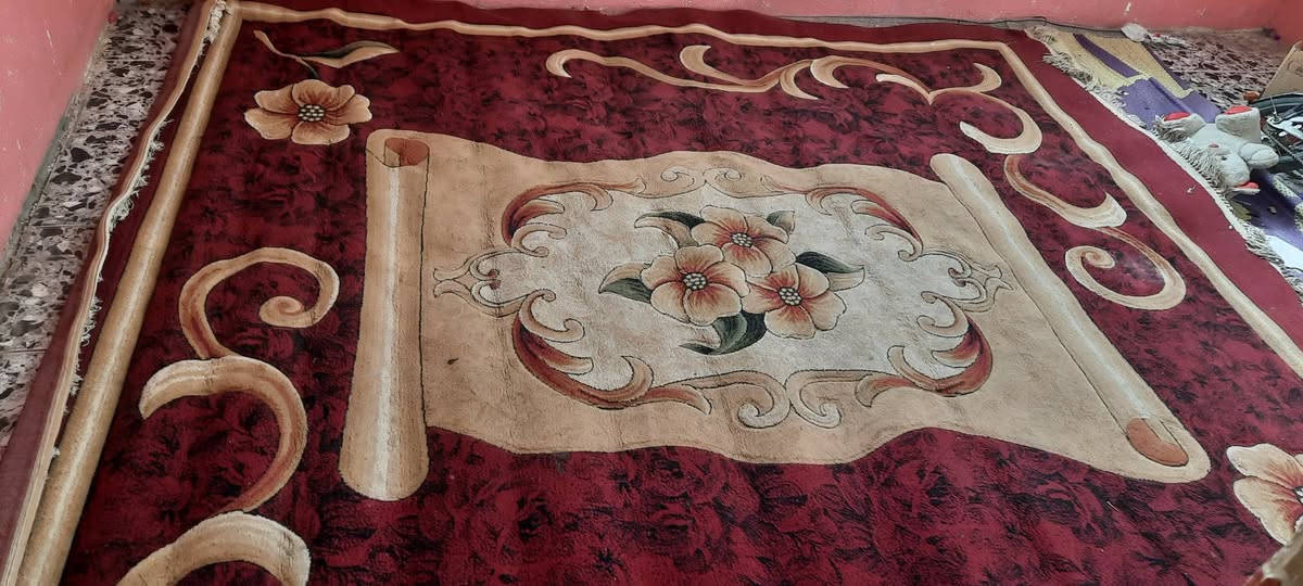 زوالي ٣×٥  الرصاصي و٣×٤و٣×٢ قيم بالي يرضي الله واخذ مستعجل على بيعهن ***********
