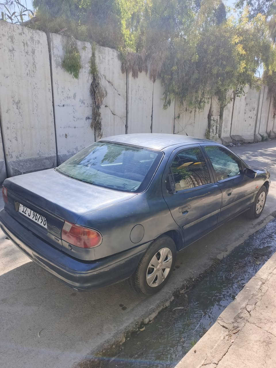 فورد مونديو للبيع ٣٢ وبيها مجال
سيارة بسمي .، هزه بيها 
مصبوغه عام جمالي 
مابيها ضربه قوية 
١٩٩٤ كوبون ورقي متوقف ومامسجل على كوبون 
محرك ١٦ مالكصة شرط كير شرط 
تايات جدد طخم زين 
لايتات اشاير بك لايت كلو شغال 
اصل تبريد بس ملغي حاليا 
***********
موصل حي الجامعة
