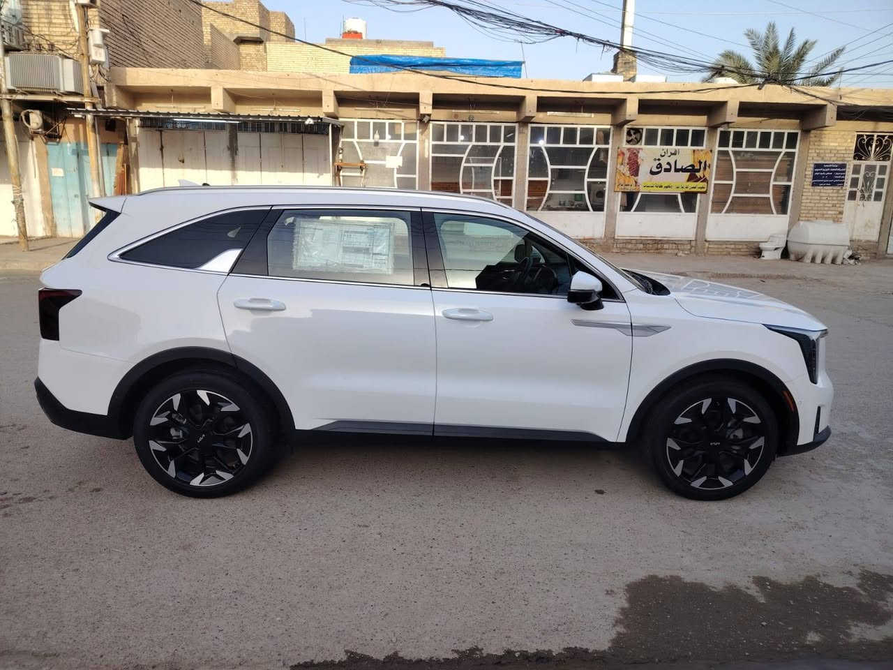 السلام عليكم سورنتو وارد أمريكي موديل 2024 الون أبيض فول مواصفات مكينة 2500 تيربو السيارة زيرو حادث غرق جوه الدوسة تقرير تعمل وتسير من أمريكا السعر 265 وبي مجال مكاني بغداد رقم الهاتف ***********
