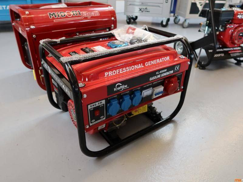 هذا المنتج هو مولد كهربائي من نوع Kraftline KL-8500W، وإليك أبرز مواصفاته ومميزاته: 
نوع الوقود: يعمل بالبنزين.
القدرة: يأتي بقدرة تصل إلى 8500 وات.
التصميم: يتميز بتصميم احترافي وجديد لعام 2022 مع إطار حماية.
الاستخدام: مناسب لتوفير الطاقة الاحتياطية للمنازل أو مواقع العمل.
Disclaimer: تأكد من التعامل مع المولدات الكهربائية بحذر واتباع تعليمات السلامة الخاصة بالشركة المصنعة، خاصة عند تخزين الوقود أو تشغيل المولد في أماكن مغلقة
*********** وتساب الحجز
