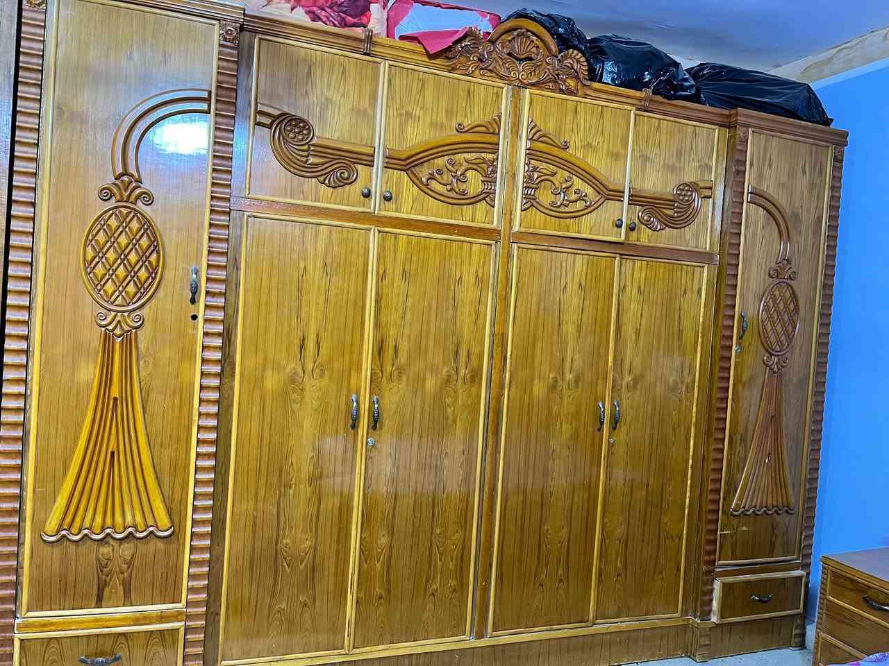 غرفة نوم للبيع استعمال خفيف نجاره ونظيفه جدا وخشب صاج ثكيل والكنتور طابقين العنوان ناصريه مركز والسعر الاتصال على الرقم ***********
