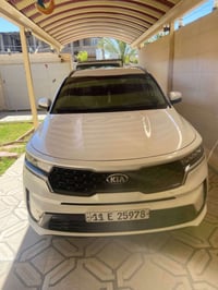 سيرنتو وارد أمريكي اربعه سلندر لبيع أو مراوس ب جارجر  بيهه حادث الباب ...