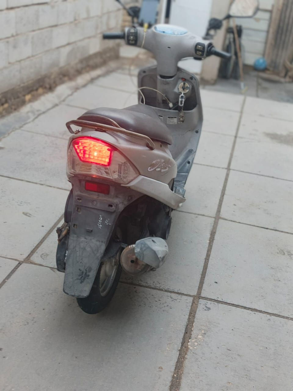 ماكس منغولي اراوس بدراجة كير عادي بس 
دراجة نظيفة مكينة خرسة بلادي صارلها شهرين نازلة من الحاوية مكاتبة مالتها موجودة 
مكاني ديوانية العروبة الثالثة 
***********
***********
