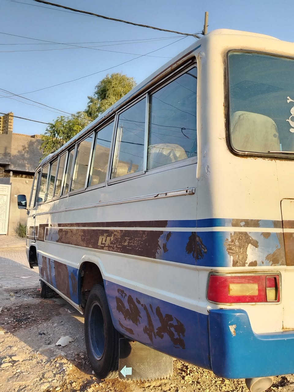سلام عليكم  
للبيع تيوتا كوستر 1981   24V
مكينه گير أكسل شرط جديد
السياره بديها بلادي شرط جام كله شغال
مكينه بم نوزلات باتريات تايرات جديد
بيها وكالة عامه ماعليها غرامات مصفره هيئه 
مكانها واسط الكوت 📍
سعر 4 ومجال قليل 
تفاصيل أكثر الخاص مفتوح وبل خدمه 
***********
***********
