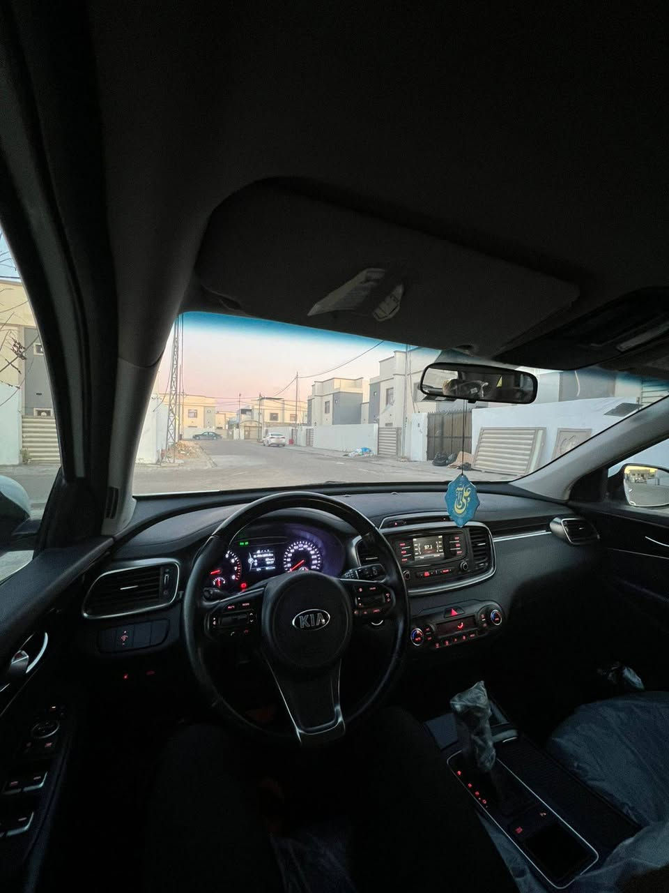 سورنتو 🚙. 
‏‎سلام عليكم 
 للبيع فقط  سورنتو ٧ راكب 
#موديل 2016
#وارد خليجي
#محرك V6 3500 
ماشيه 82  و قابلة للزيادة

                       ((((🔴المواصفات🔴))))

1- بصمة + تبريد وتدفئه ٣قطع 
2- كامرة خلفية
3- حساس امامي
4- حساس خلفي
5- مري شفط
6- شاشة اصليه وكاميرا خلفيه 
7- كشن السايق كهرباء
8- تحكمات استيرن جهتين
9- مانع انزلاق
10- كمبيوتر تحديد عطل
11- اشاير بالمري الجانبية
12- بردات خلفية
13- نظام  ترحيب
14- نظام  ECO
15- نظام SPORT
16- ويل كب كروم
17- بلوجكتر
18- يدات  ستيل
19 لد اماميه وخلفي 
20 لايت زنون 
21 مري شفط 
22 نظام  ترحيب بل يدات 
23- زراك لايت 
24 انارا داخليه 
25 كشنات جلد  
26 جنطه كهرباء 
27  رقم بغداد مشروع وطني جديد بأسمي 
غير متواجد بالفيس الرجاء الاتصال واتساب على الرقم  *********** ابو سجاد  السعر (225)  وبي مجال بسيط للشراي. مكاني محافظه النجف
