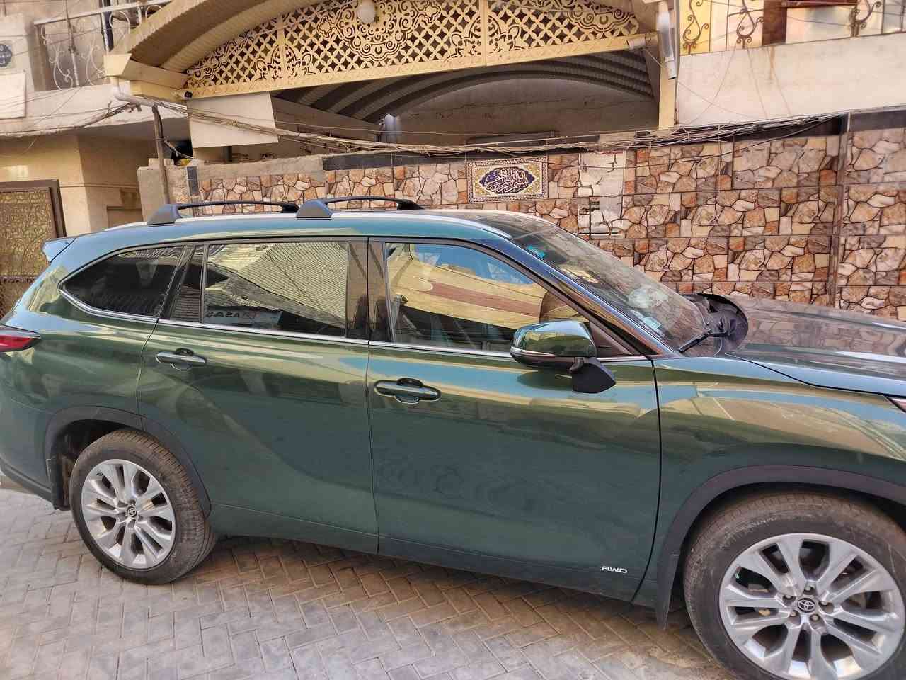 سياره للبيع موديل ٢٠٢٣ هاندير هابيرد تويوتا كهربائي وبنزين حديث هاتف *********** السعر ٣ شدات ويوجد مجال
