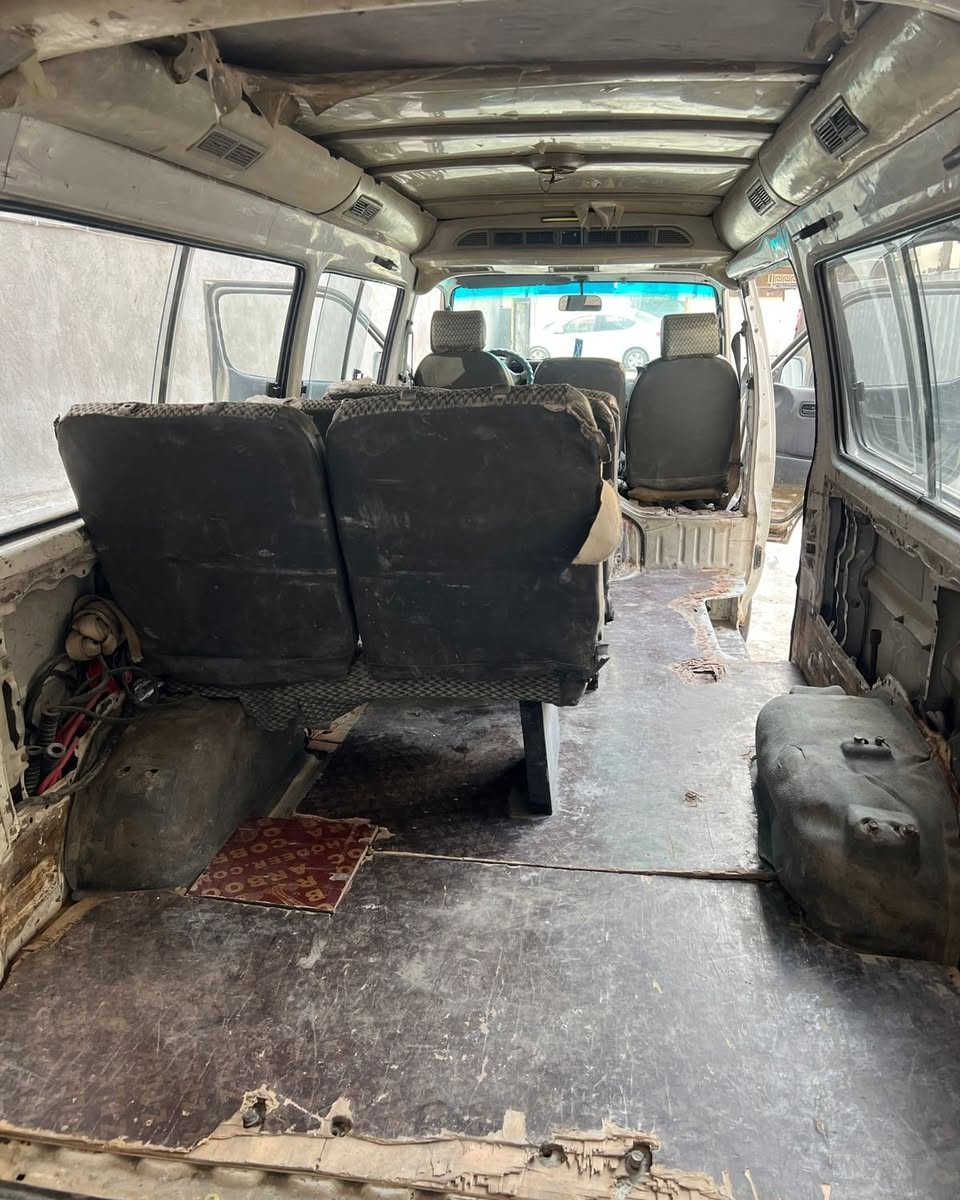 السلام عليكم   كيا فتون للبيع 2009 محور كير ومكينه بطه  مكانها بغداد حي الجامعه  سعر 33 ورقه وبيه مجال بسيط  الاستفسار ***********
