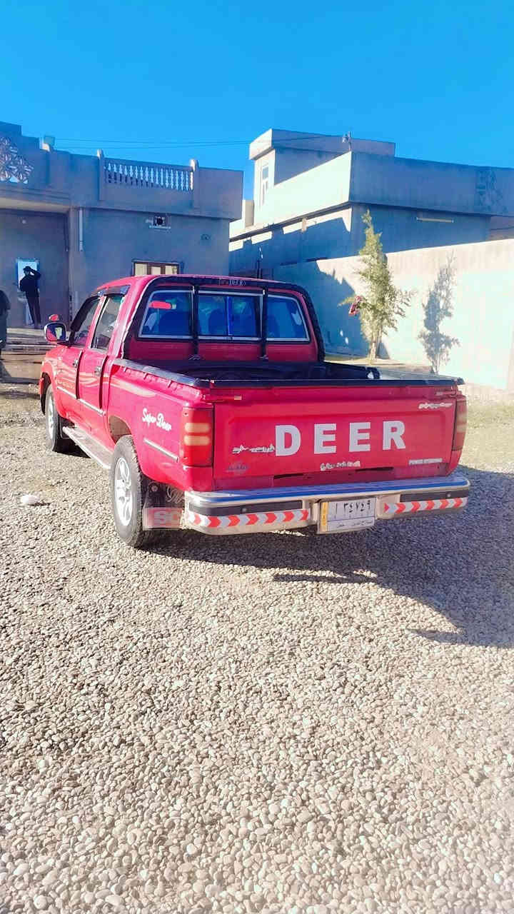 السلام عليكم ورحمه الله وبركاته 👇👇
دير موديل 2013 
كير محرك شرط لاصرف ولابخار 
رقم صلاح الدين مشروع وطني تحويل ثاني يوم 
دفتر بانزين 
كهربائيات كلها شغاله 
تايرات 4 كلهن جدد 
معا اسبير جديد 
دوشمه جديده 
السياره احلئ الصور 
مالت بيت تفيد الجناني 

والاستفسار الاتصال ع الرقم 
***********
*********** 
والخاص مفتوح مكان الحويجه قريه حوض سته
