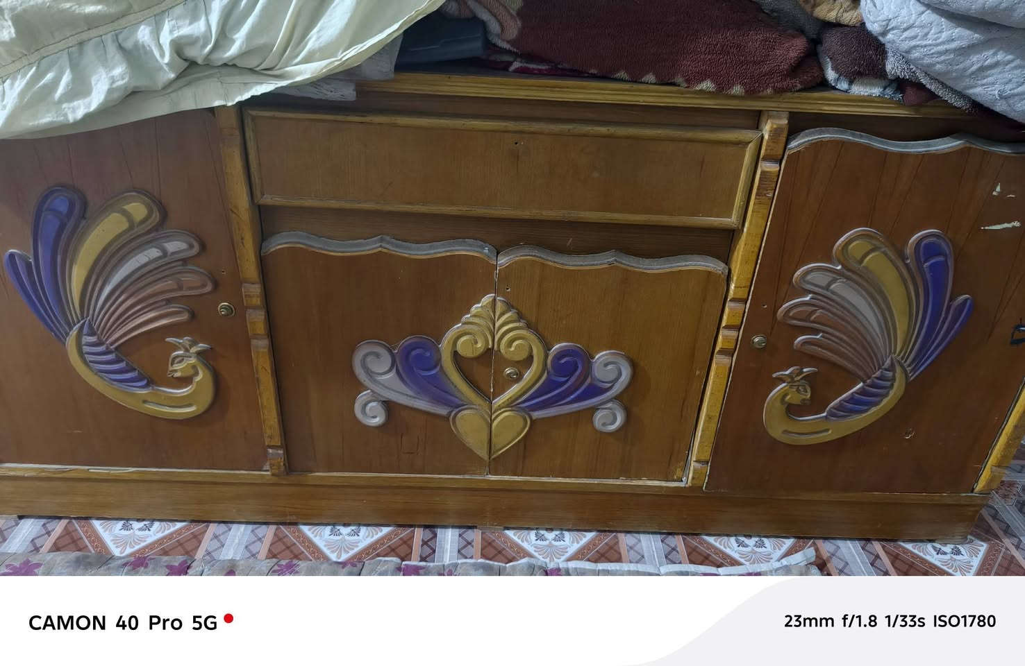 غراض للبيع 
ميز بلازما مع بلازما غير شغاله ب ٨٠ بيهم مجال 
كاونتر ٦٠ بي مجال 
بوفيه ٧٥ بيها مجال تسگام  
كنتور يحتاج ضب براغي ب ٩٠ بي مجال تسكام 
چربايه ب ٣٠ بيها مجاال 
جنط بدون تزيين ب ٦٠ بيهم مجال


**إذا كنت صاحب هذا الإعلان وتريد حذفه لأي سبب، رجاءا أرسل رسالة إلى الدعم الفني**
